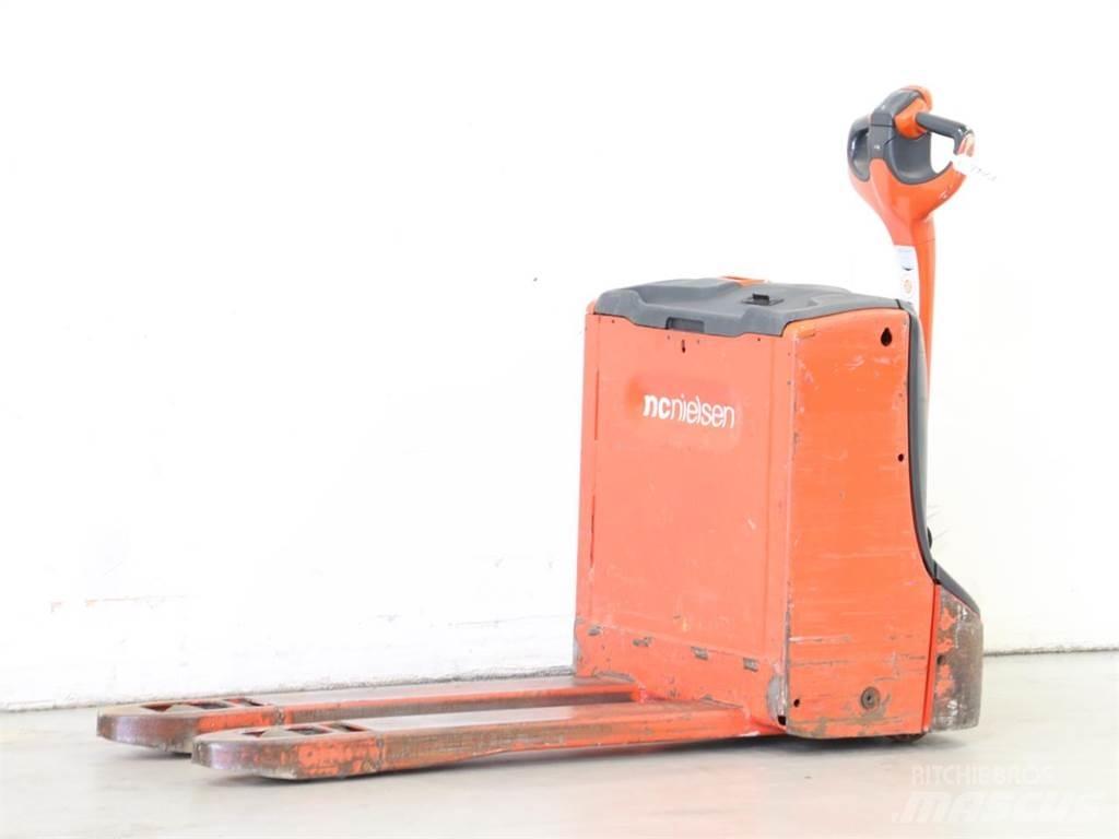 Linde T16/1152-00 Empilhador para operador externo
