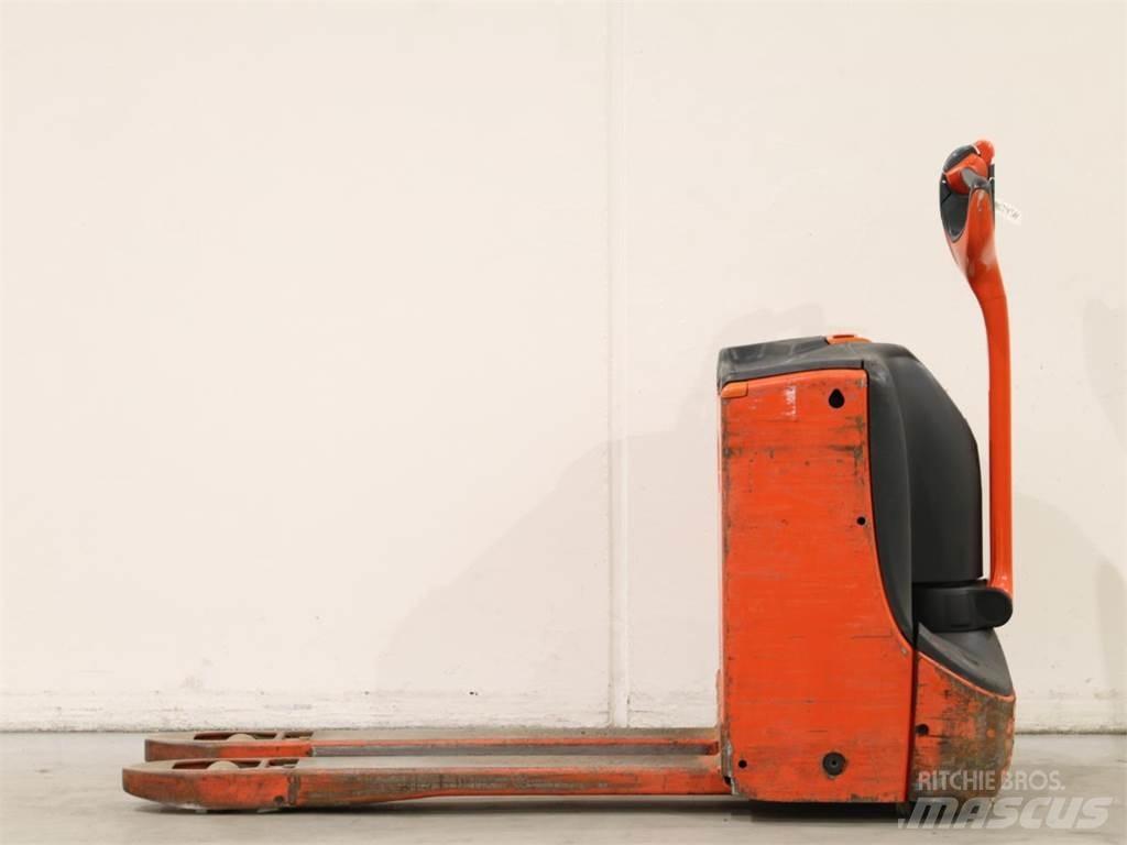 Linde T16/1152-00 Empilhador para operador externo