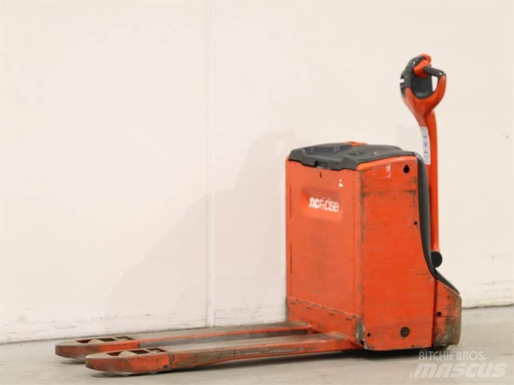 Linde T16/1152-00 Empilhador para operador externo