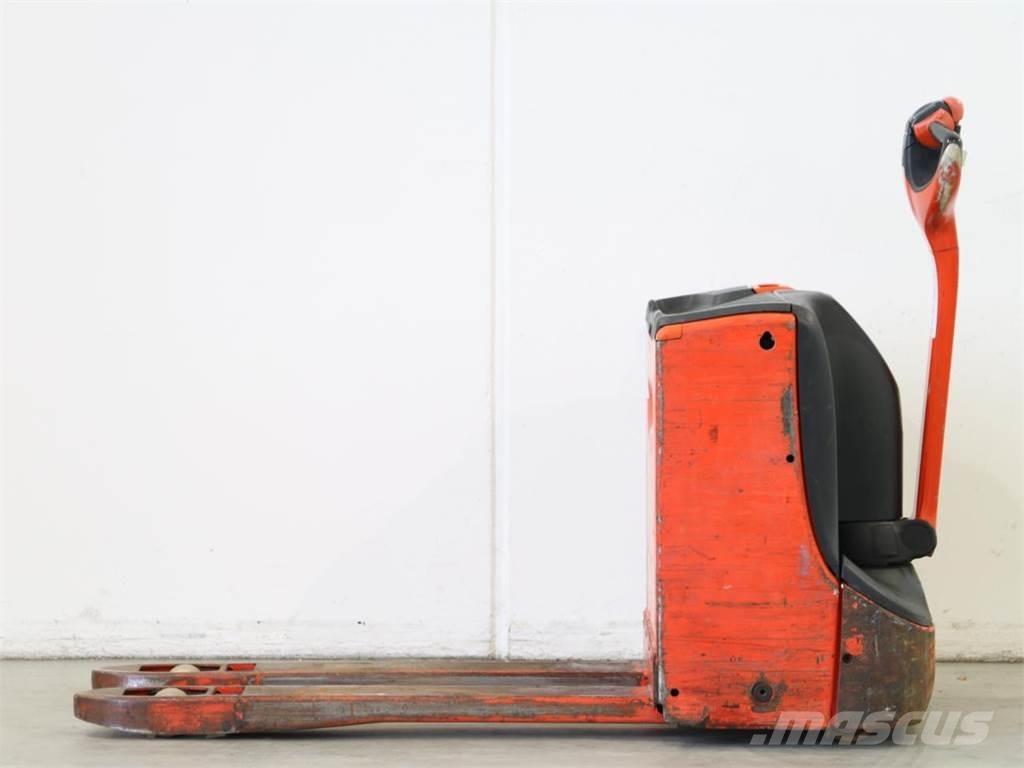 Linde T16/1152-00 Empilhador para operador externo