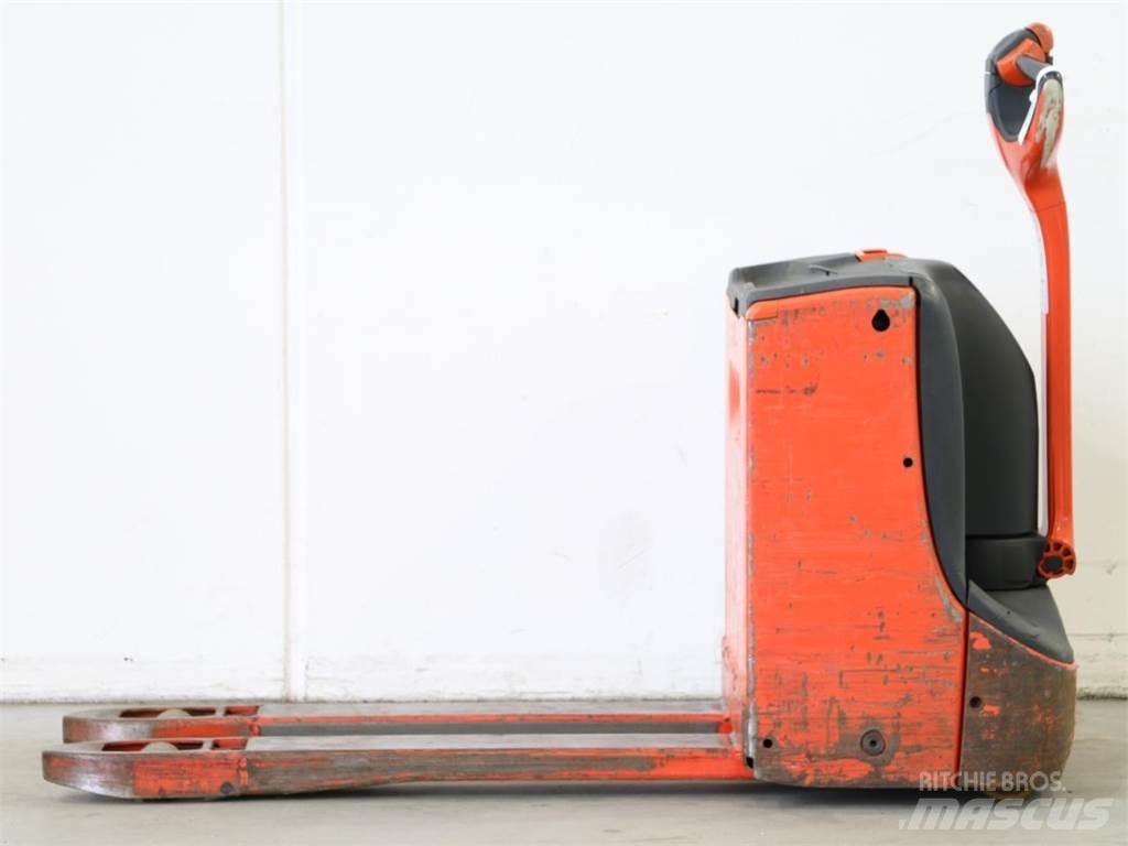 Linde T16/1152-00 Empilhador para operador externo