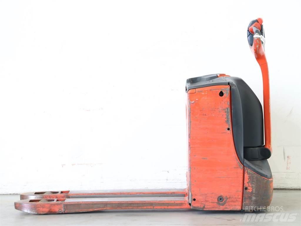 Linde T16/1152-00 Empilhador para operador externo