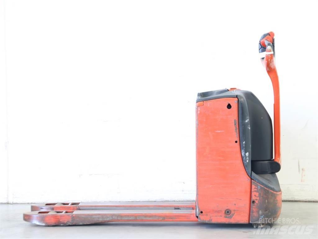 Linde T16/1152-00 Empilhador para operador externo