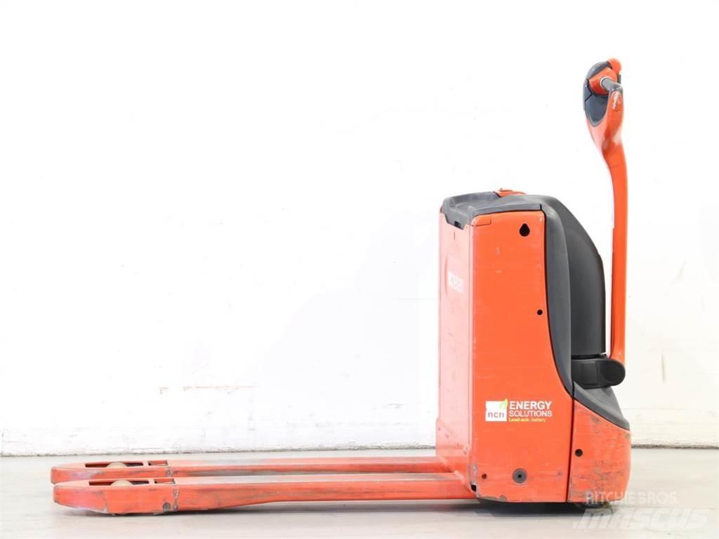 Linde T16/1152-02 Empilhador para operador externo