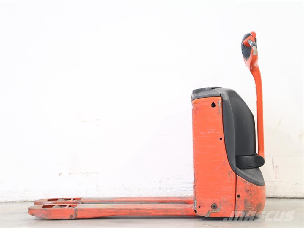 Linde T16/1152-02 Empilhador para operador externo