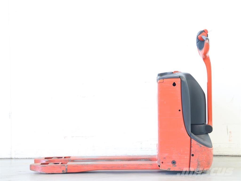 Linde T16/1152-02 Empilhador para operador externo