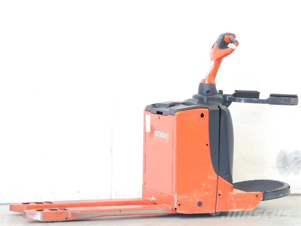 Linde T16P/1151 Empilhador para operador externo