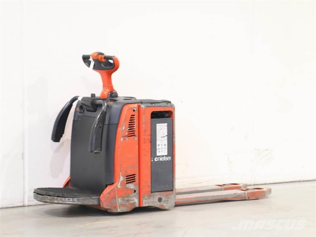 Linde T20AP/131 Empilhador para operador externo