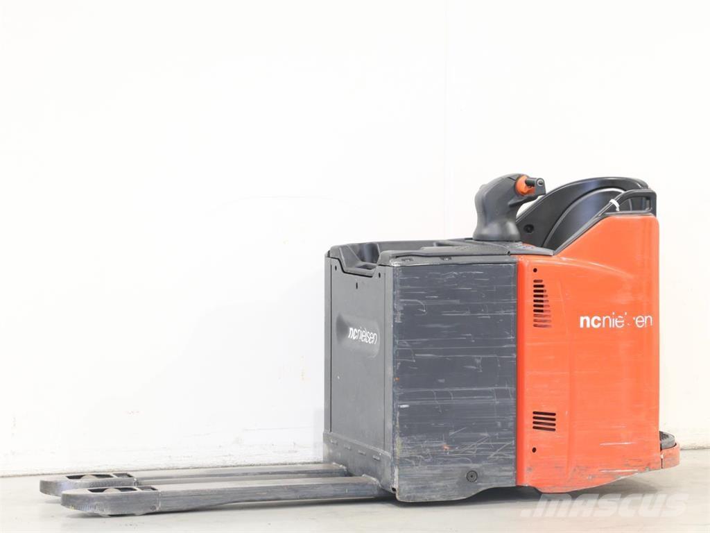 Linde T20SP/131 Empilhador para operador externo