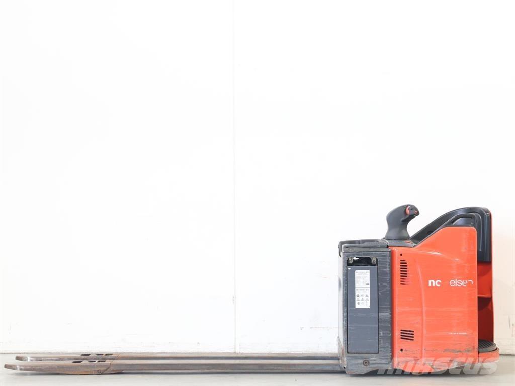 Linde T20SP/131 Empilhador para operador externo