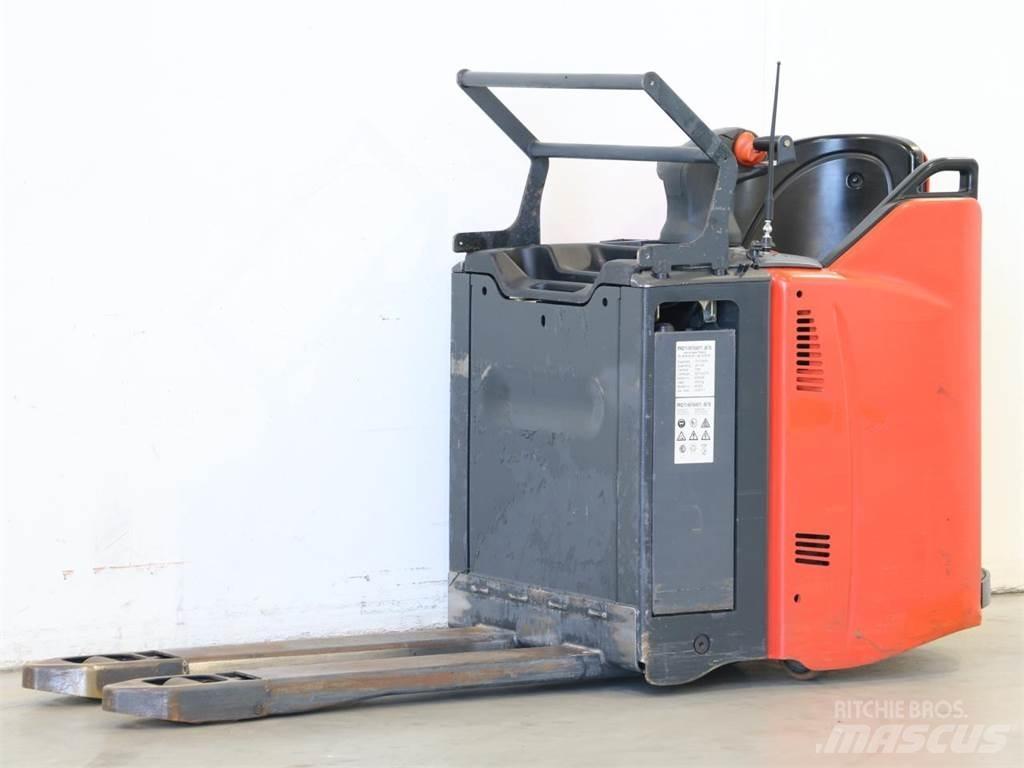 Linde T20SP/131 Empilhador para operador externo