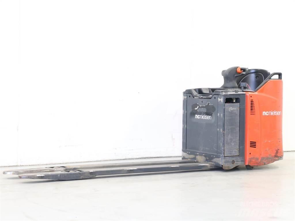 Linde T20SP/131 Empilhador para operador externo