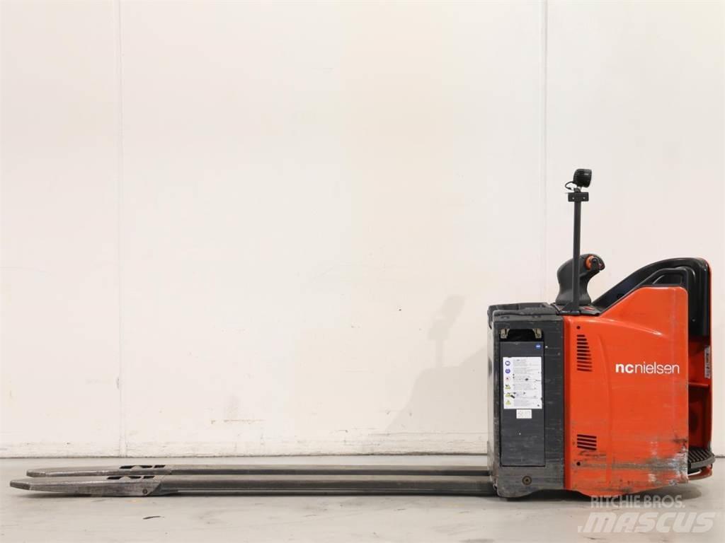 Linde T20SP/131-07 Empilhador para operador externo