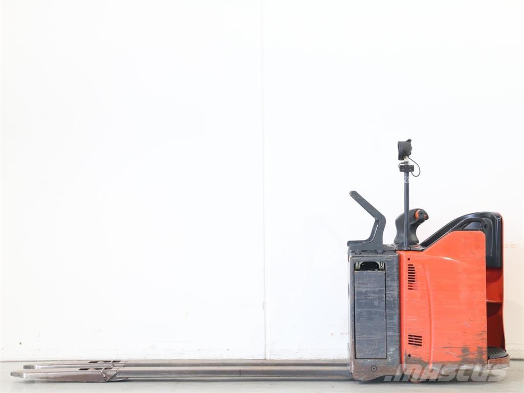 Linde T20SP/131-08 Empilhador para operador externo