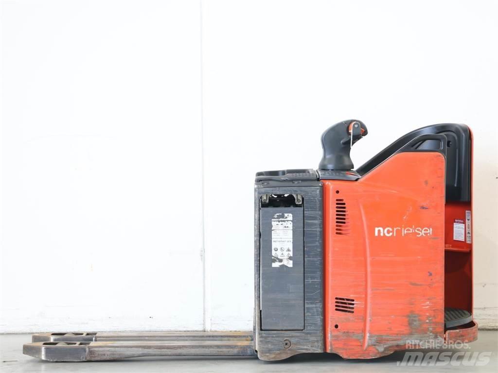 Linde T20SP/131-08 Empilhador para operador externo