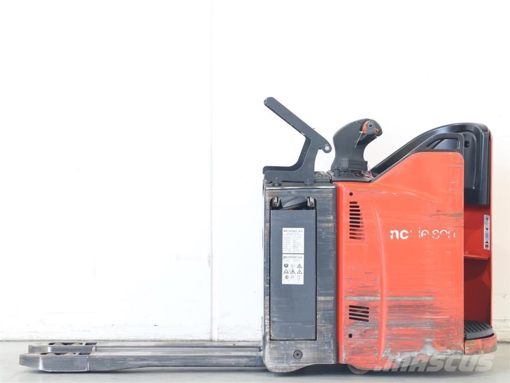 Linde T20SP/131-08 Empilhador para operador externo