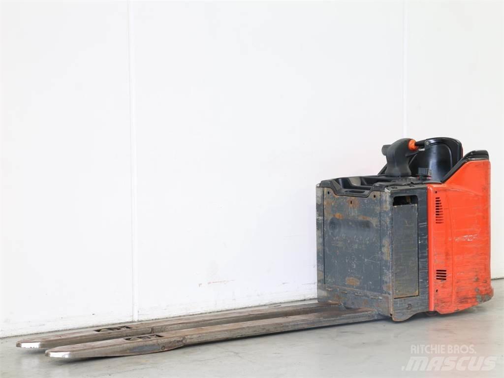 Linde T24SP/131 Empilhador para operador externo