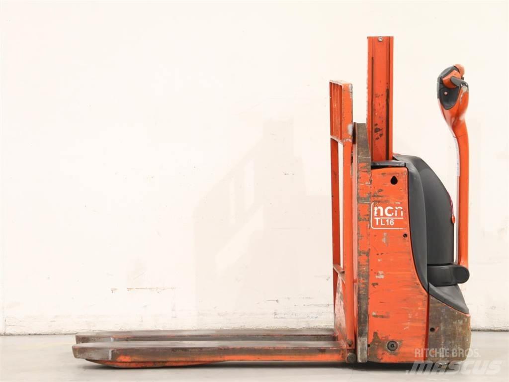 NCN TL16/1152-00 Empilhador para operador externo