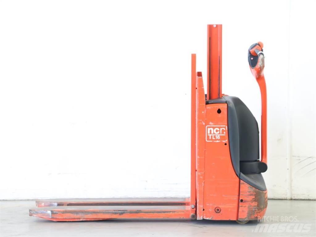NCN TL16/1152-00 Empilhador para operador externo
