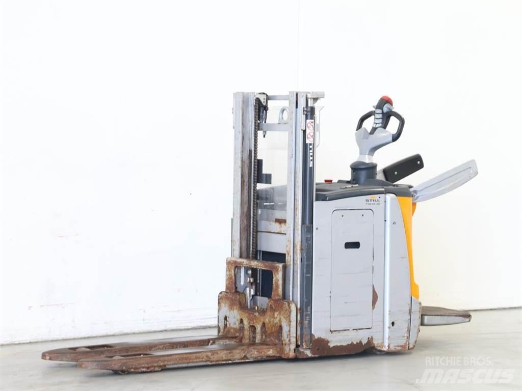 Still EXD-SF20 Empilhador para operador externo
