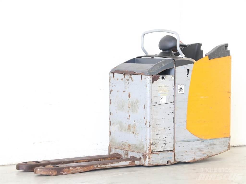 Still EXU-S 22 Empilhador para operador externo