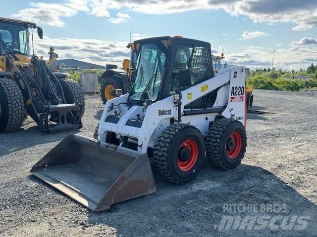 Bobcat A220 Carregadoras de direcção deslizante