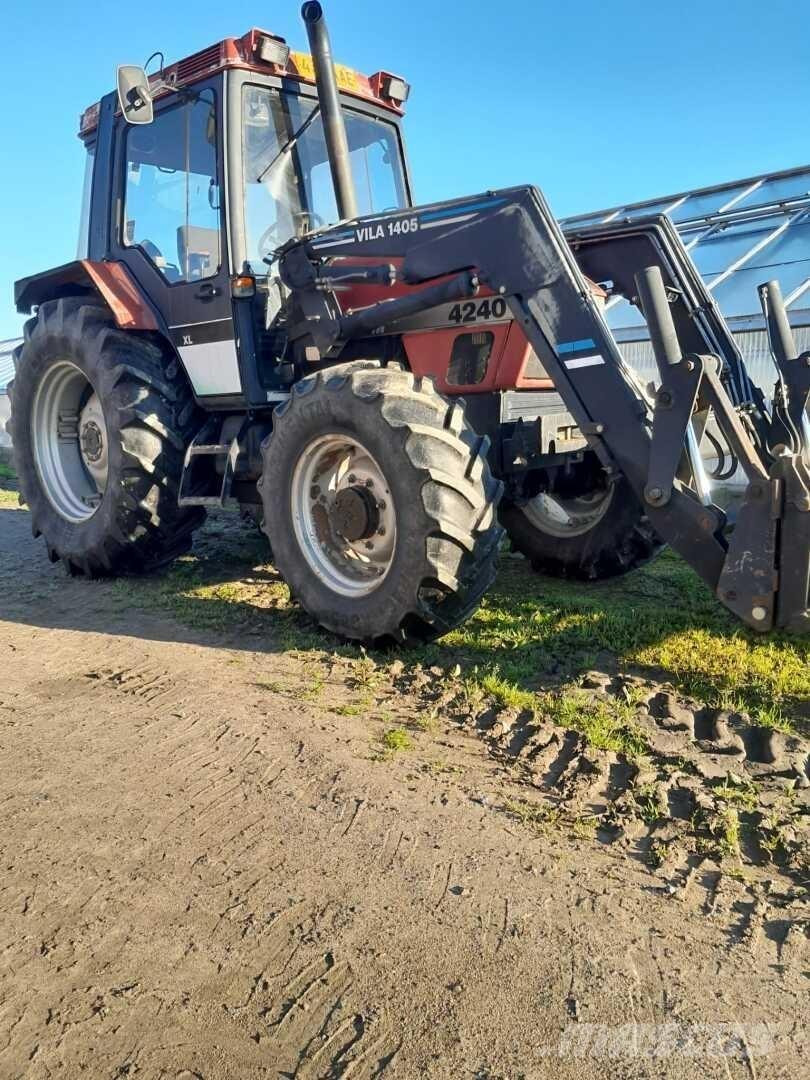 Case IH 4240 Tratores Agrícolas usados