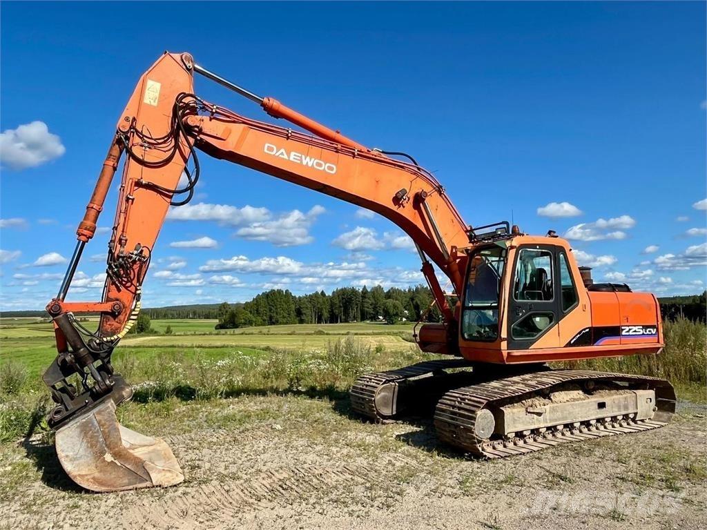 Daewoo 220LC-V Escavadoras de rastos