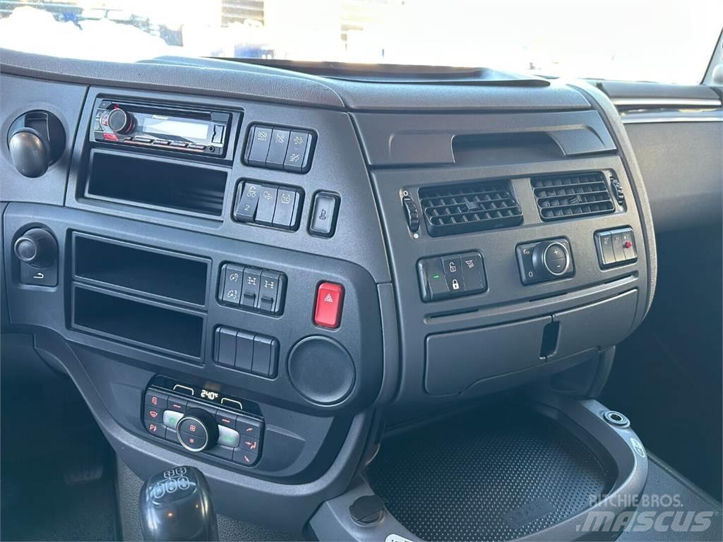 DAF XF 530 6x4 Tractores (camiões)