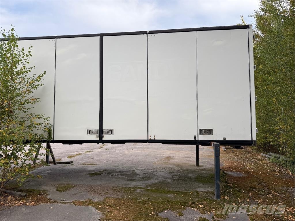  JALKALAVAKONTTI Contentores especiais