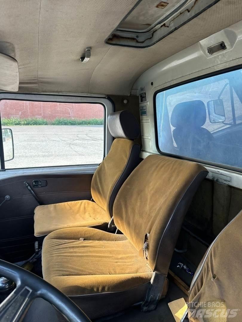 MAN Vw 9.136 Camiões caixa cortinas laterais