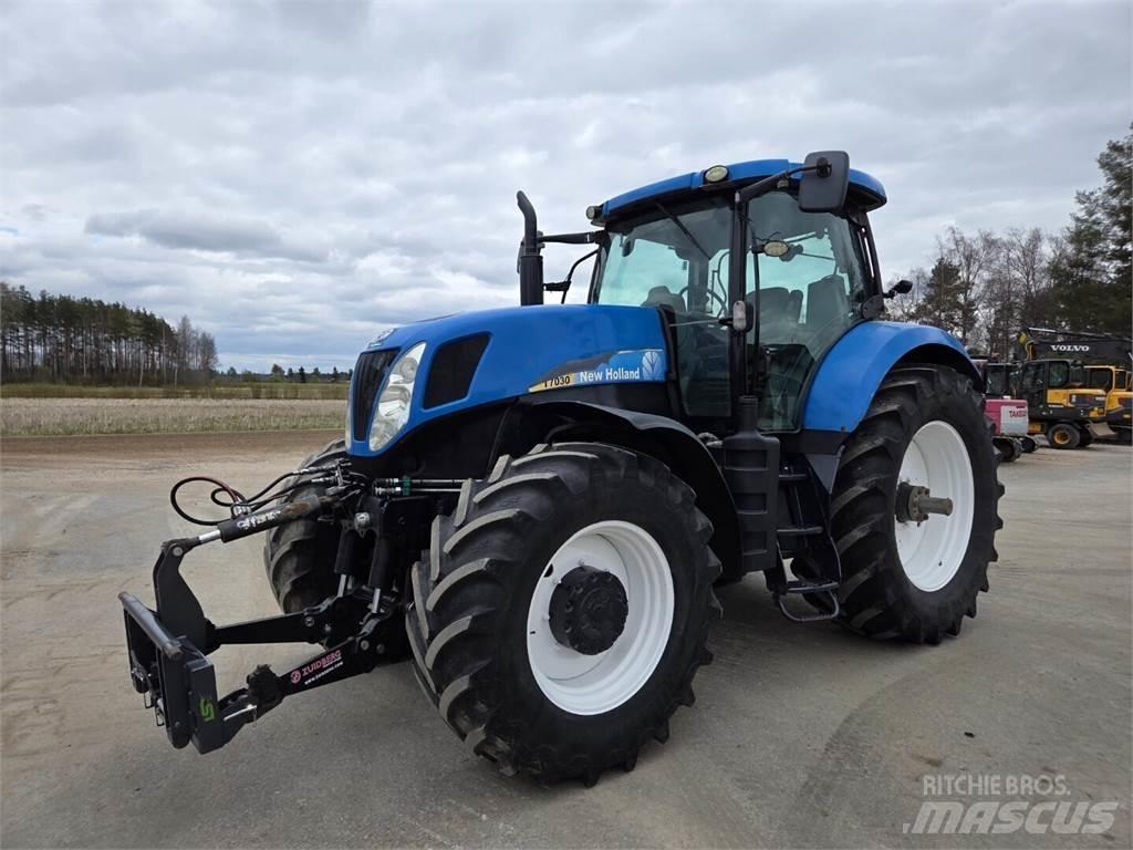 New Holland T7030 Tratores Agrícolas usados