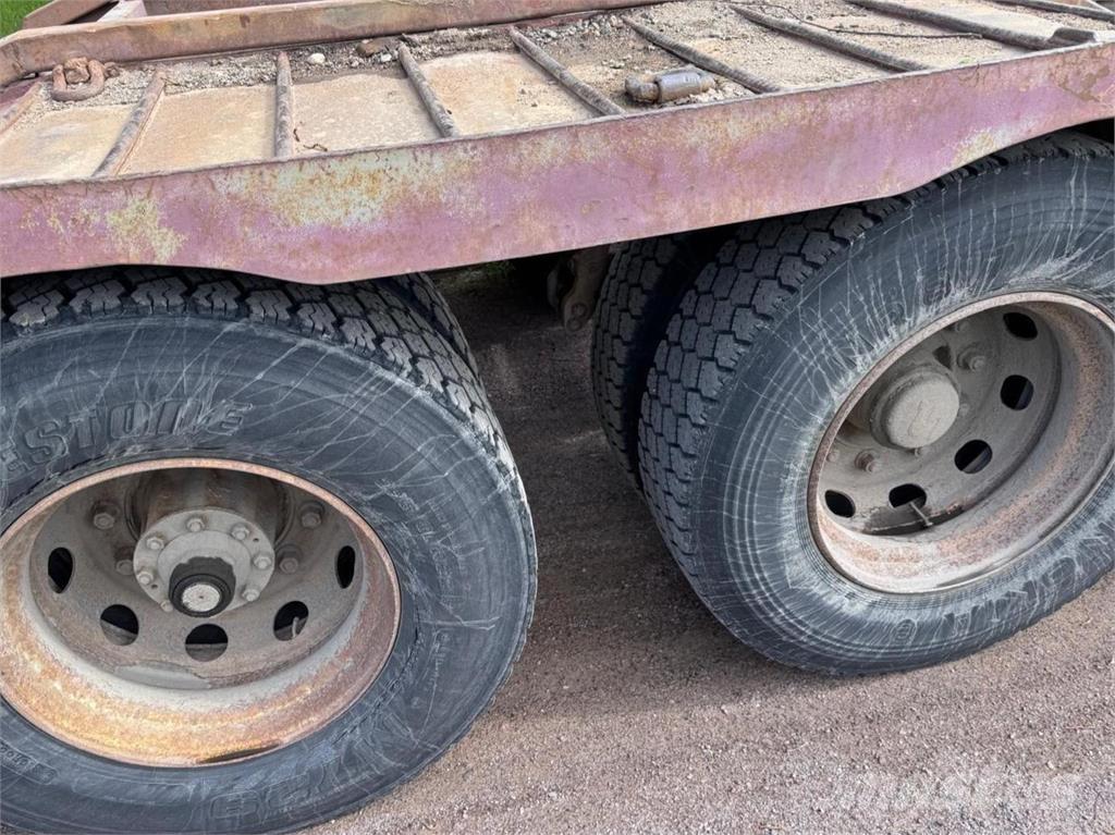 Sisu SM300 6X2 Camiões de transporte de máquinas florestais