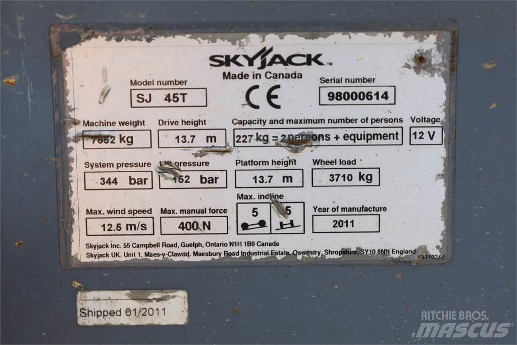 SkyJack SJ 45T Plataformas de Mastro Vertical