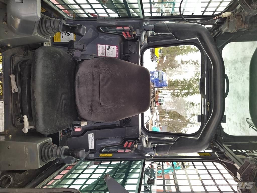 Takeuchi TL130 Carregadoras de direcção deslizante