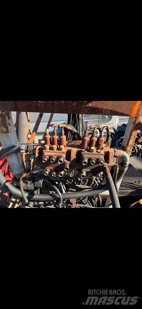  V-Kran 24.92 Gruas carregadoras