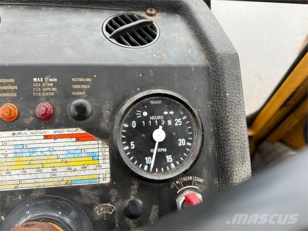 Valmet 702S Tratores Agrícolas usados