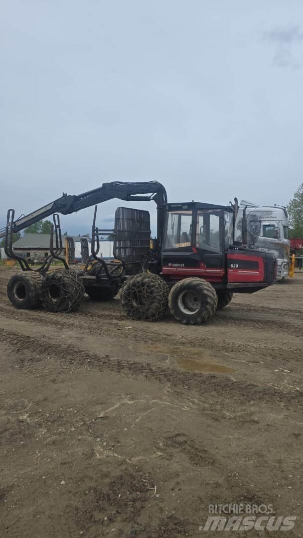 Valmet 820 Forwarders florestais