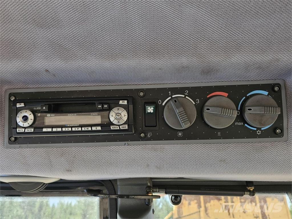 Valtra 6400 Tratores Agrícolas usados