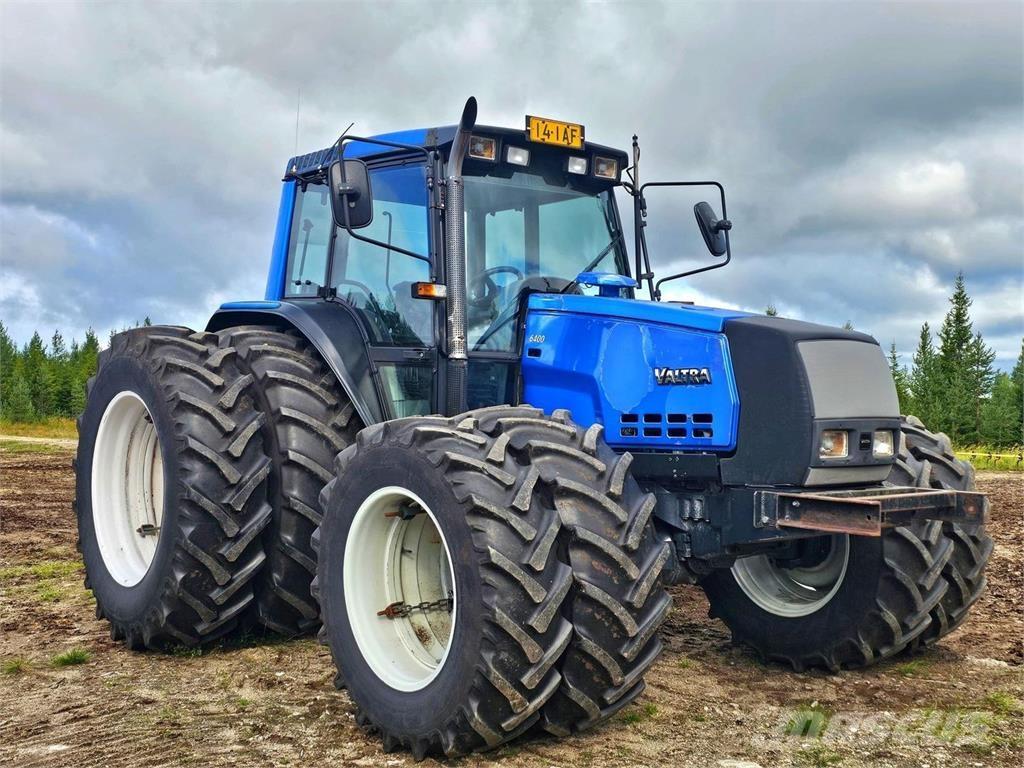 Valtra 6400 Tratores Agrícolas usados