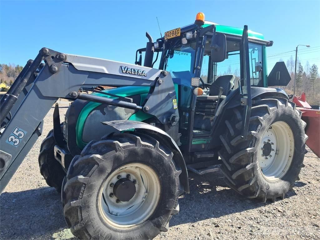 Valtra A92 Tratores Agrícolas usados