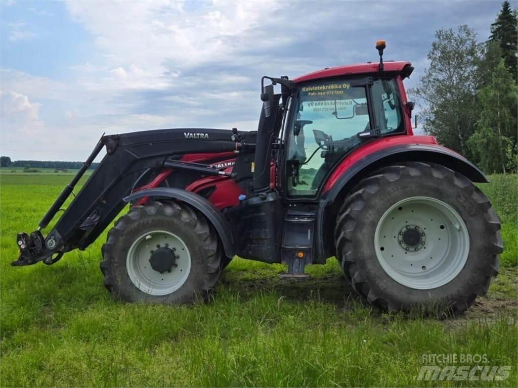 Valtra T144 Versu Tratores Agrícolas usados