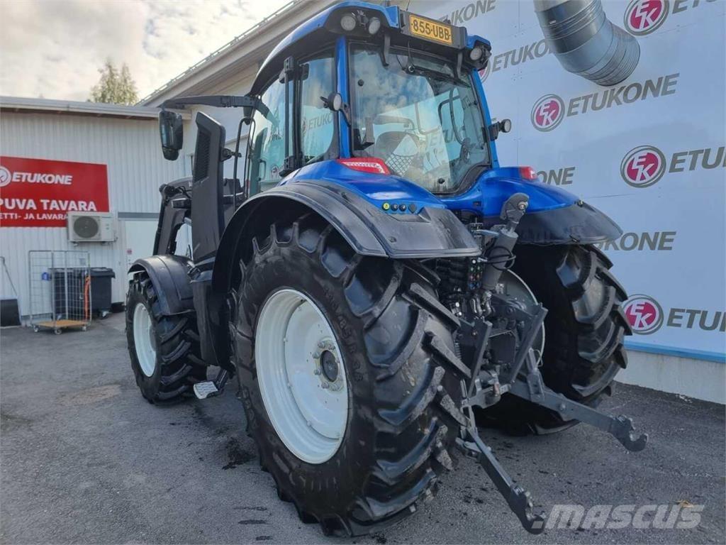 Valtra T145 Tratores Agrícolas usados