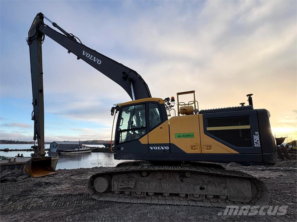 Volvo EC 250 ELR Escavadoras de longo alcance