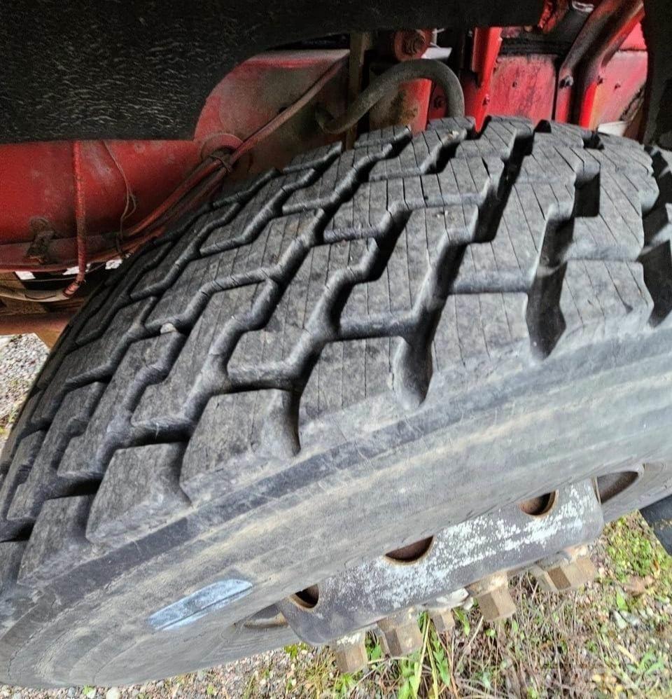 Volvo F720 Camiões Ampliroll