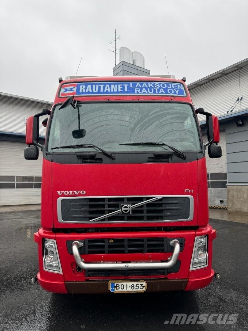 Volvo FH 440 6x2 Camiões de caixa fechada