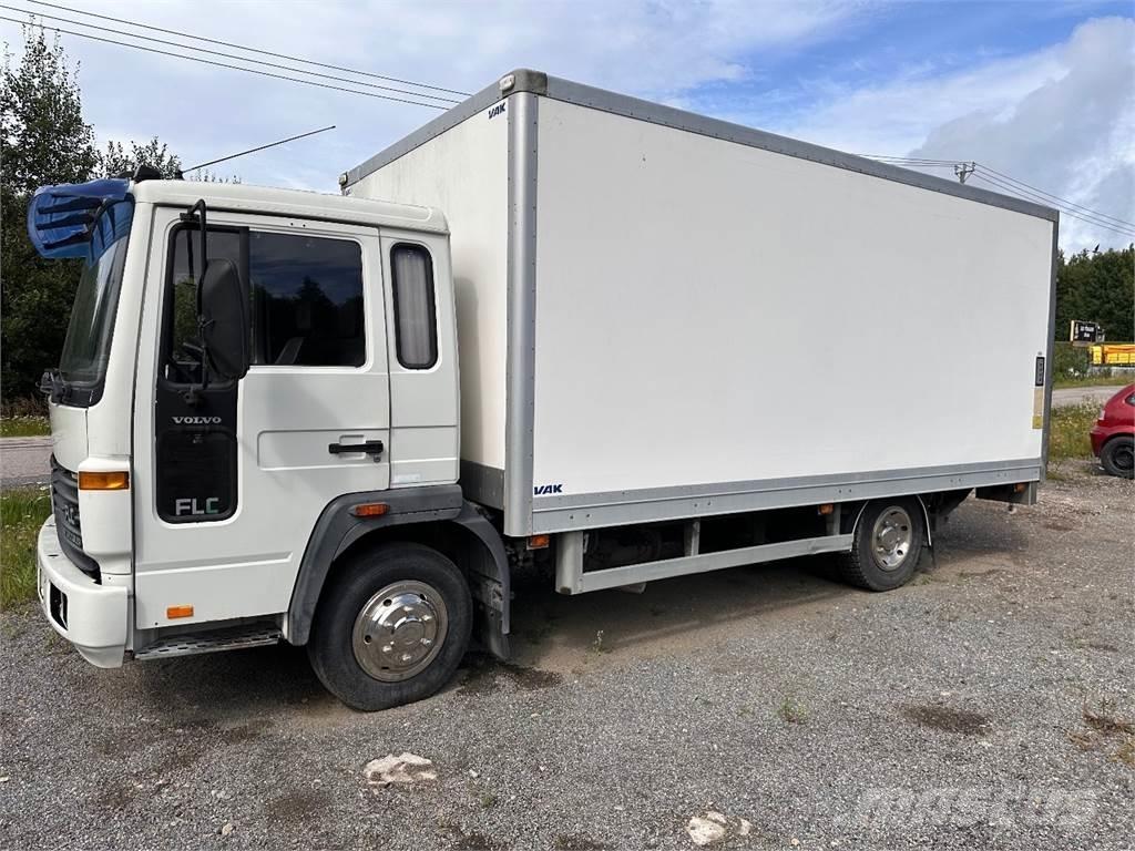 Volvo FLC Camiões de caixa fechada