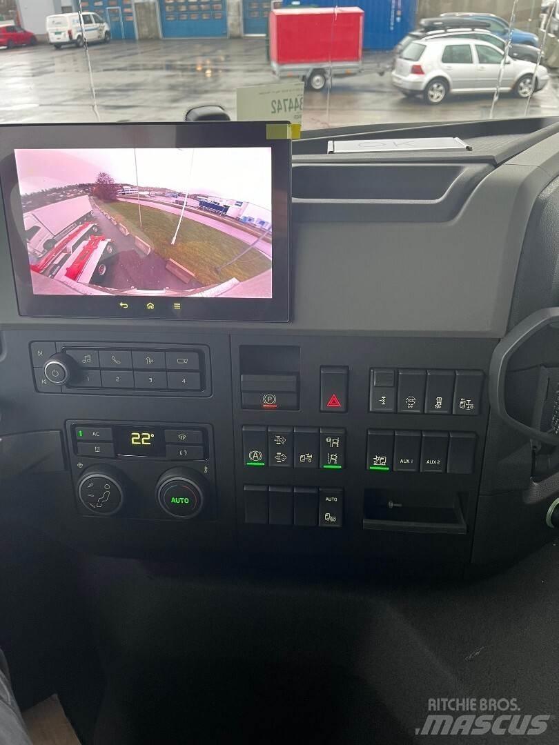 Volvo FM330 4x2 Camiões de caixa fechada
