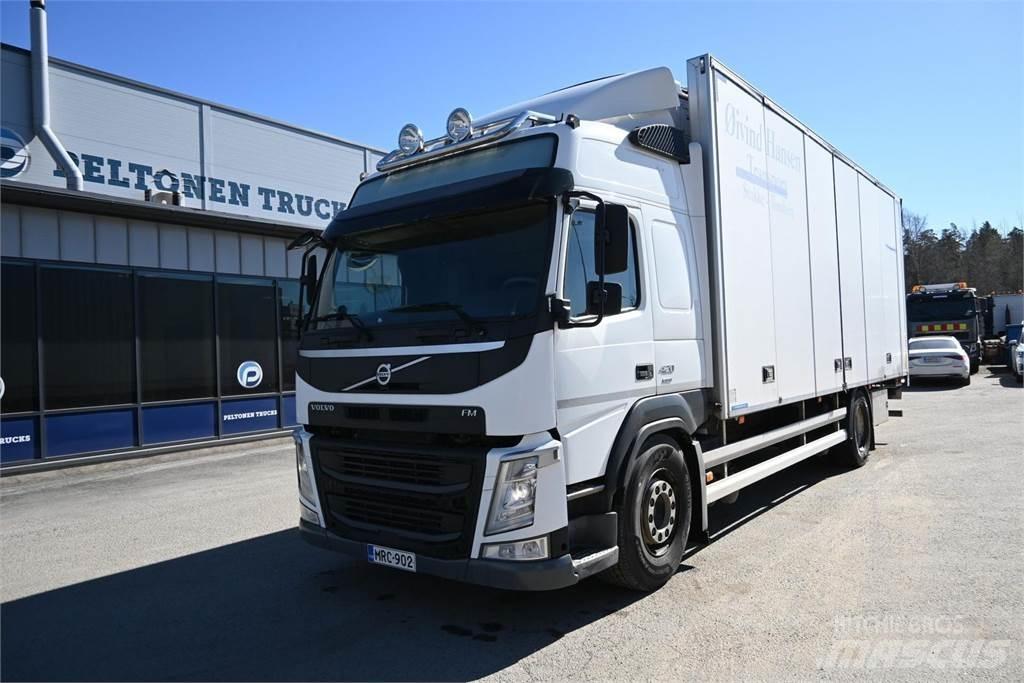 Volvo FM420 4x2 Camiões de caixa fechada