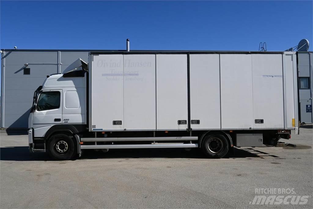 Volvo FM420 4x2 Camiões de caixa fechada